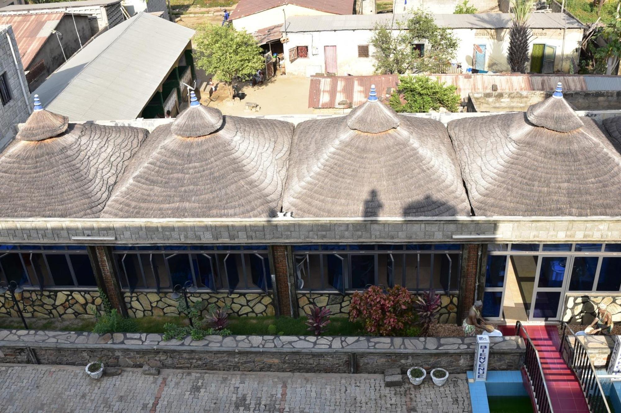Meka Hotel Kara Exterior photo